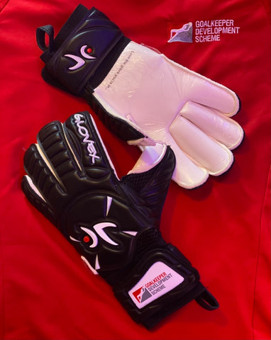 PRE-ORDER GDS Black & White like Dynamite 20/21 Limited Edition Gloves